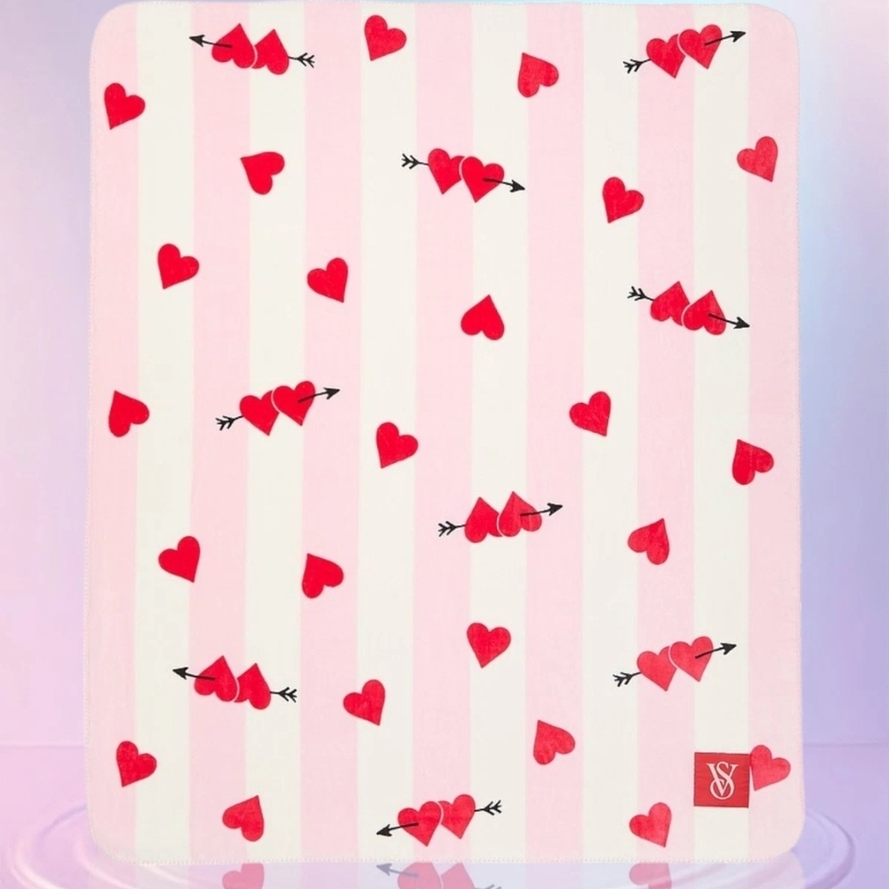 Victoria's Secret Pink Heart Blanket 60×50"